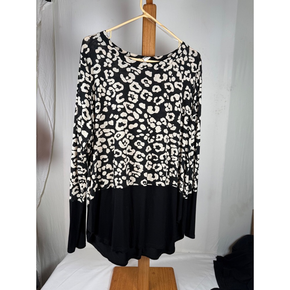 Sew In Love Womens  Leopard Animal Print Colorblock Long‎ Sleeve Tunic Top Black